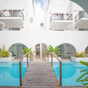 new-hotel-mediterraneo-tulum.tulum-hotels.net/